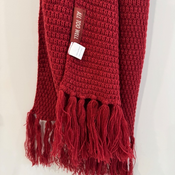 Taylor Swift All Too Well Red Scarf - Picture 3 of 4